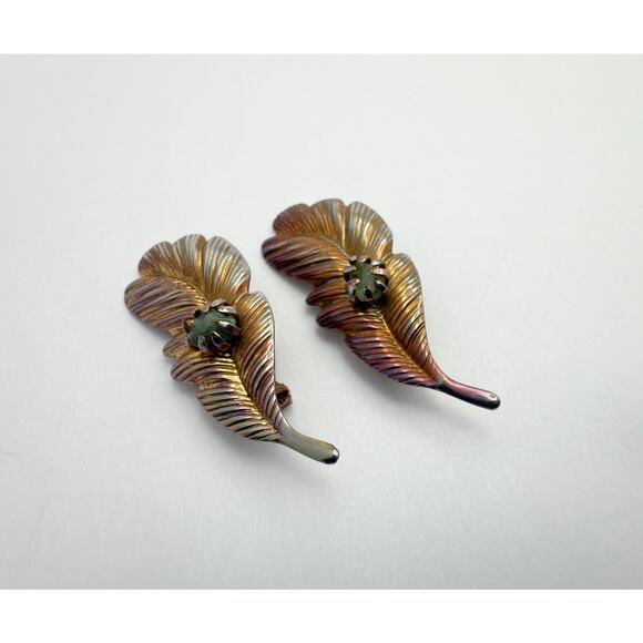 Vintage Pair Mid-Century Iridescent Feather Brooches, Rainbow MCM Statement Pins - Picture 2 of 8